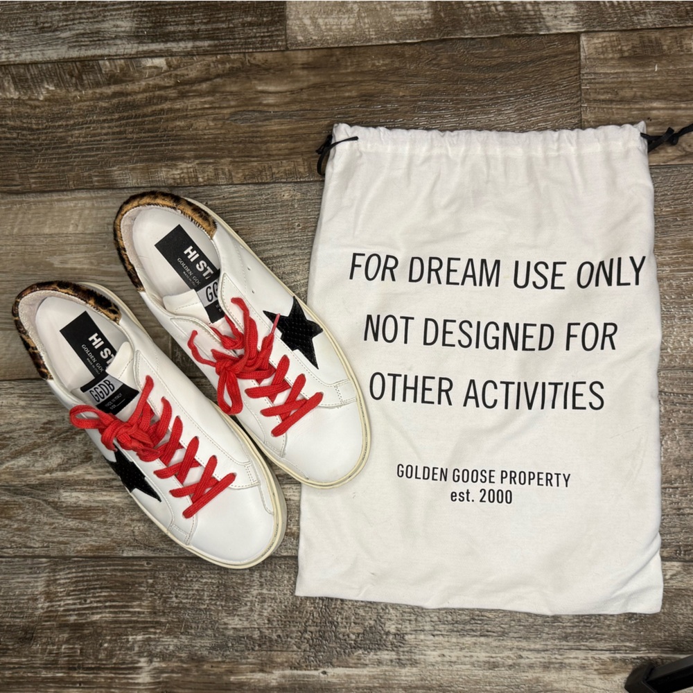 Golden Goose White Sneakers with Black Star and Red Accents Size 40 - Picture 2 of 9